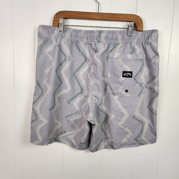 Billabong Mens 7" Swim Trunks Shorts Elastic Waist Gray Size XXL Beach Vacation - Picture 2 of 7